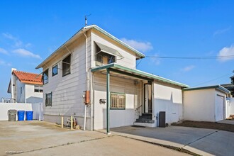 550-552 13th St in Imperial Beach, CA - Building Photo - Building Photo