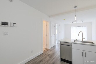 3933 Mission St in San Francisco, CA - Building Photo - Building Photo