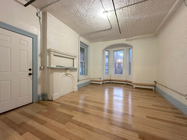 56 Dubois St, Unit 1 in Newburgh, NY - Building Photo - Building Photo