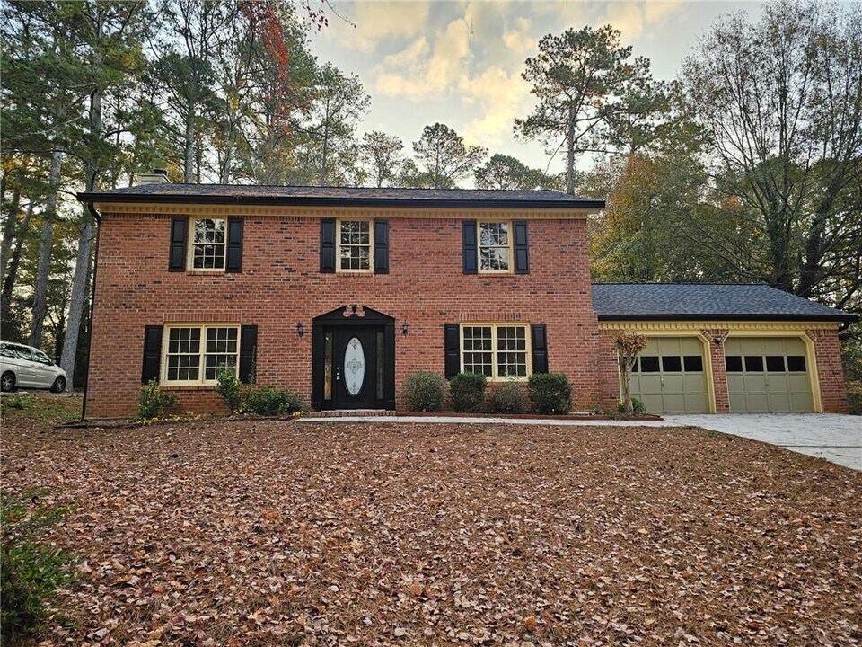 1920 Shoreline Trace SW in Grayson, GA - Building Photo