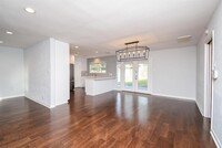 9758 Cedardale Dr in Houston, TX - Building Photo - Building Photo