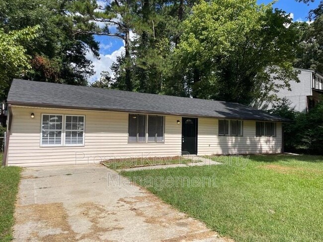 7613 Suwannee Ct in Jonesboro, GA - Building Photo - Building Photo