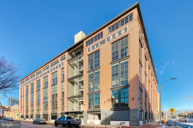 property at 1220 Bank St