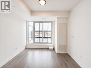 4878 Powers Cmn in Burlington, ON - Building Photo - Building Photo