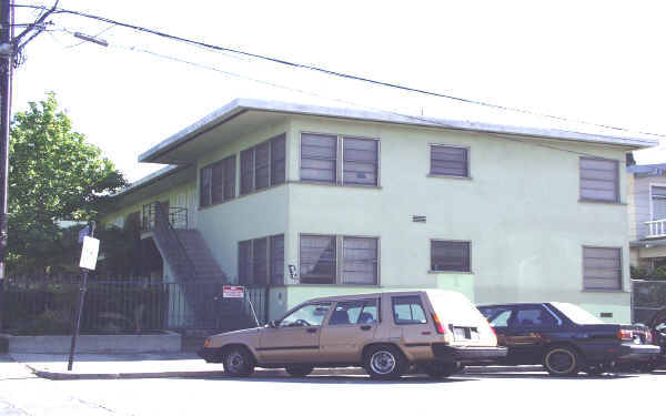 436 W 4th St in Long Beach, CA - Foto de edificio - Building Photo