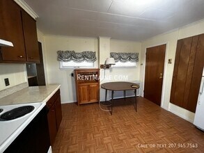 108 Pearl St in Bangor, ME - Building Photo - Building Photo