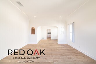 6135 Saturn St in Los Angeles, CA - Building Photo - Building Photo