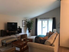 202 N 110th St in Wauwatosa, WI - Building Photo - Building Photo