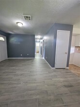 11007 Tamworth Dr in Houston, TX - Building Photo - Building Photo