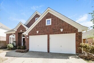 4525 Shady Hollow Dr in Fort Worth, TX - Building Photo - Building Photo