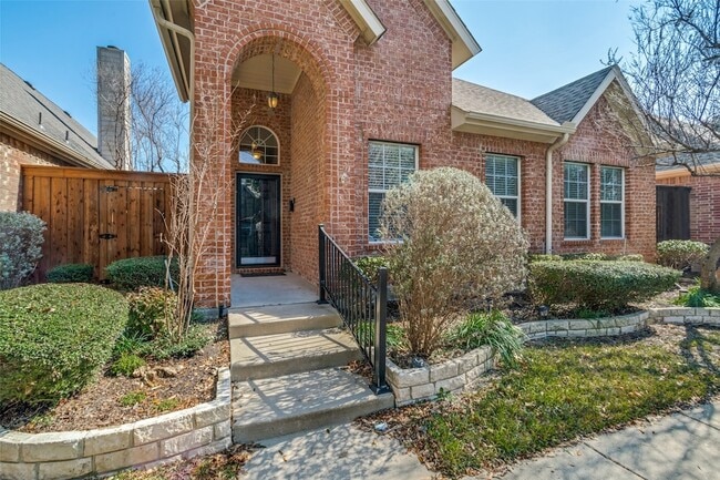 7586 St Stephen's Square in Frisco, TX - Foto de edificio - Building Photo