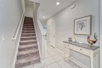 4744 Spatter Dock St in Tampa, FL - Foto de edificio - Building Photo