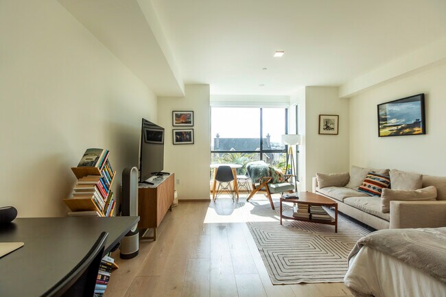 2238 Market St in San Francisco, CA - Building Photo - Building Photo