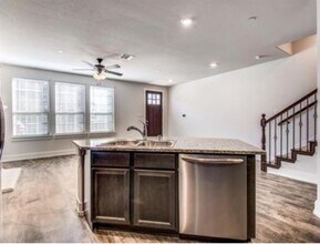 2441 Siskiyou St in Lewisville, TX - Building Photo - Building Photo