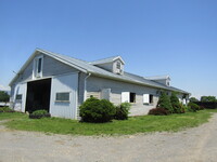 3260 Farmview Rd, Unit #A in Luray, VA - Foto de edificio - Building Photo