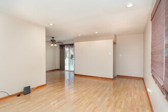2363 Carnation Dr in Crest Hill, IL - Building Photo - Building Photo