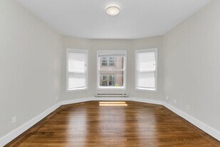 Oak Shrader Apartments in San Francisco, CA - Building Photo