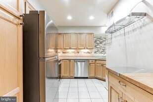 2907 S Woodstock St in Arlington, VA - Building Photo