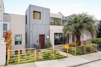 135 Graystone Terrace in San Francisco, CA - Building Photo - Building Photo