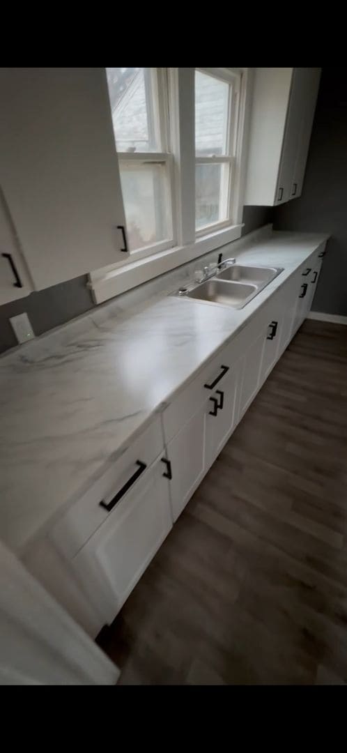 property at 1406 N Ash St