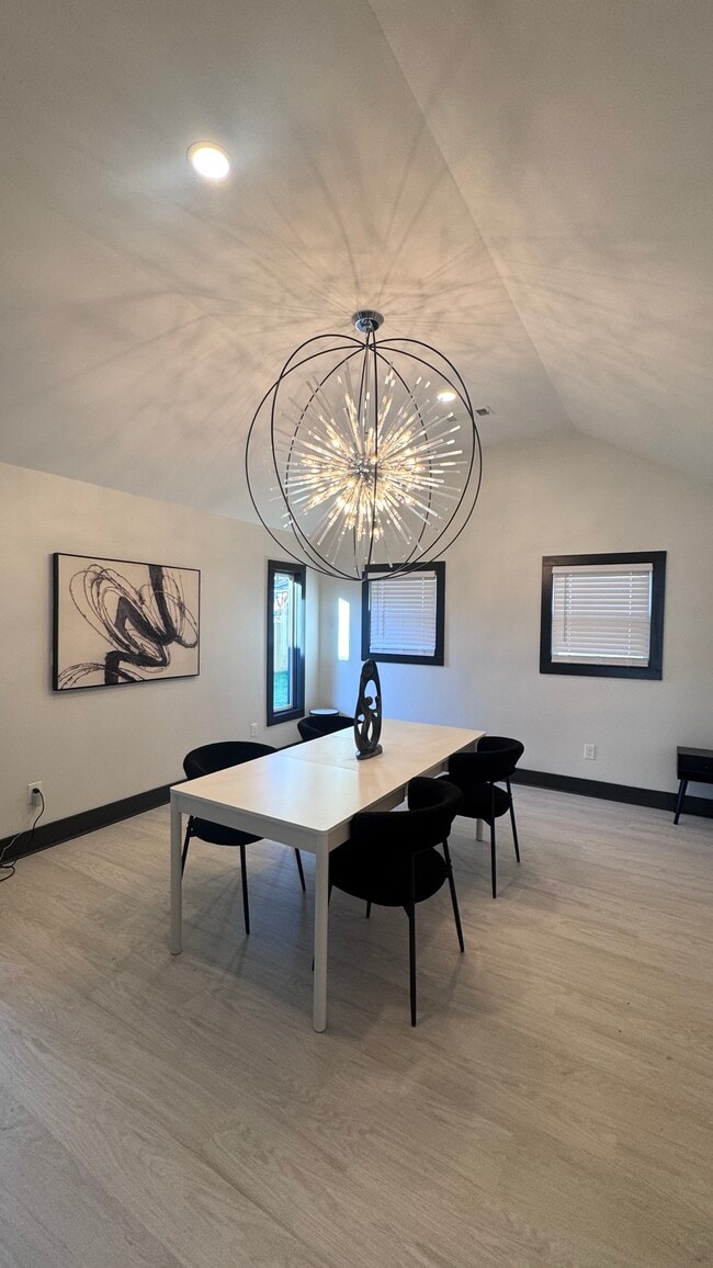 2054 Fargo Pl SE in Atlanta, GA - Foto de edificio - Building Photo