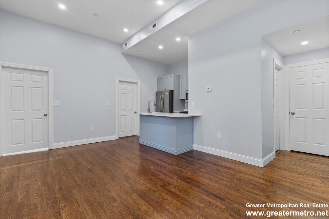 109 Endicott St, Unit 1 in Boston, MA - Building Photo