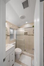 230-09 Edgewood Ave in Queens, NY - Building Photo - Building Photo