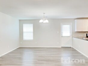 6542 Augustus Magee in San Antonio, TX - Building Photo - Building Photo