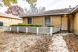 5017 Cherry Tree Dr in Schertz, TX - Building Photo - Building Photo