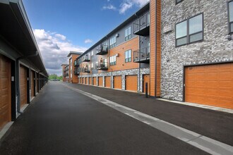 Courtyard Apartments in Zimmerman, MN - Foto de edificio - Building Photo