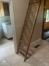 10230 Wise Rd in Auburn, CA - Foto de edificio - Building Photo