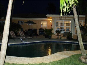 765 E Dayton Cir in Fort Lauderdale, FL - Building Photo - Building Photo