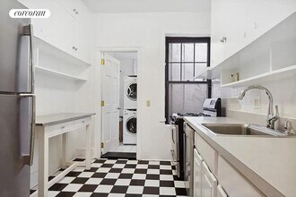11 Hunts Ln in Brooklyn, NY - Building Photo - Building Photo