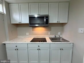 8514 Wild Spruce Dr in Springfield, VA - Building Photo - Building Photo