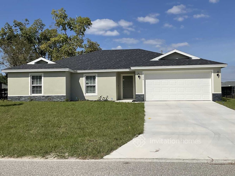 25594 Prada Dr in Punta Gorda, FL - Building Photo