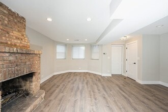 1435 N Washtenaw Ave, Unit G in Chicago, IL - Foto de edificio - Building Photo