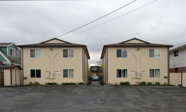 2210-2212 Colby Ave in Everett, WA - Foto de edificio - Building Photo