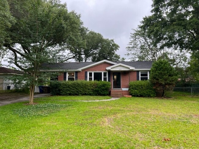 property at 619 Flint St