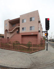 201 N Avenue 55 in Los Angeles, CA - Building Photo - Building Photo