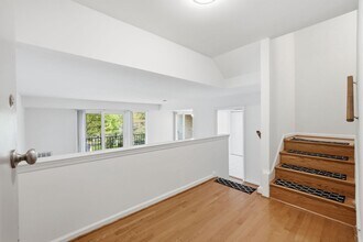 5578 Burnside Dr in Rockville, MD - Building Photo - Building Photo