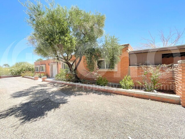 4851 E Paseo del Bac in Tucson, AZ - Building Photo - Building Photo