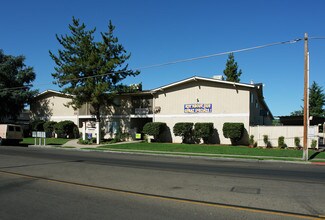 Sunset Gardens Townhomes in Fresno, CA - Foto de edificio - Building Photo