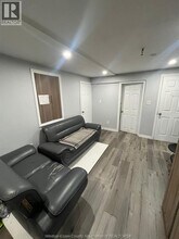 690 Campbell Ave in Windsor, ON - Building Photo - Building Photo