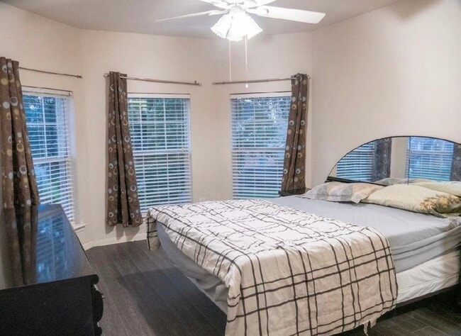 property at 14503 Hagans Ct