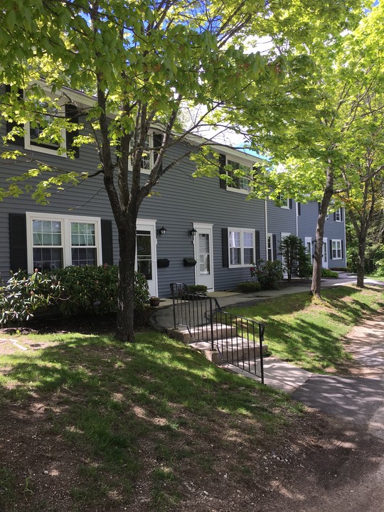 Yarmouth Green Apartment Homes in Yarmouth, ME - Foto de edificio