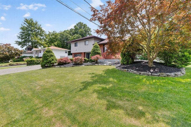 property at 30 Bontecou Rd