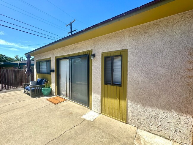 534 W Baughman Ave in Claremont, CA - Building Photo - Building Photo