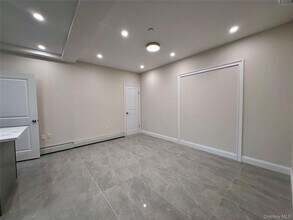 64-67 185th St in Queens, NY - Building Photo - Building Photo