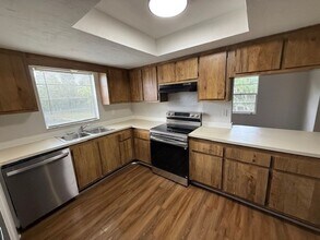 408 Banana Cay Dr in South Daytona, FL - Building Photo - Building Photo