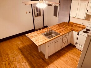 111 Summer St, Unit 3 in Biddeford, ME - Building Photo - Building Photo